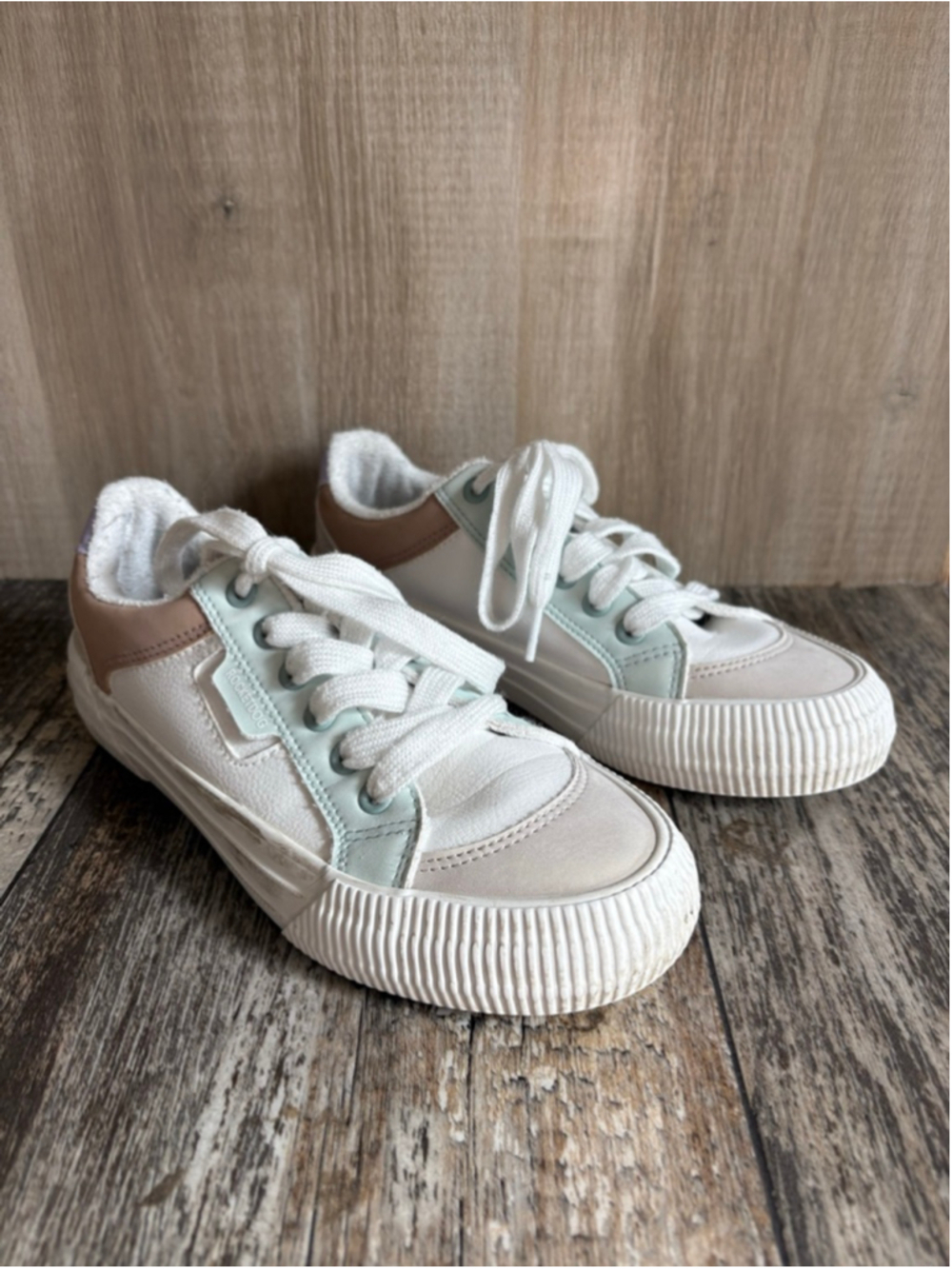Rocket Dog Cheery White Combo Color Block Sneakers Size 6.5